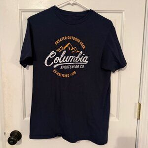 Columbia Men's Navy and Gold Outdoor Tee